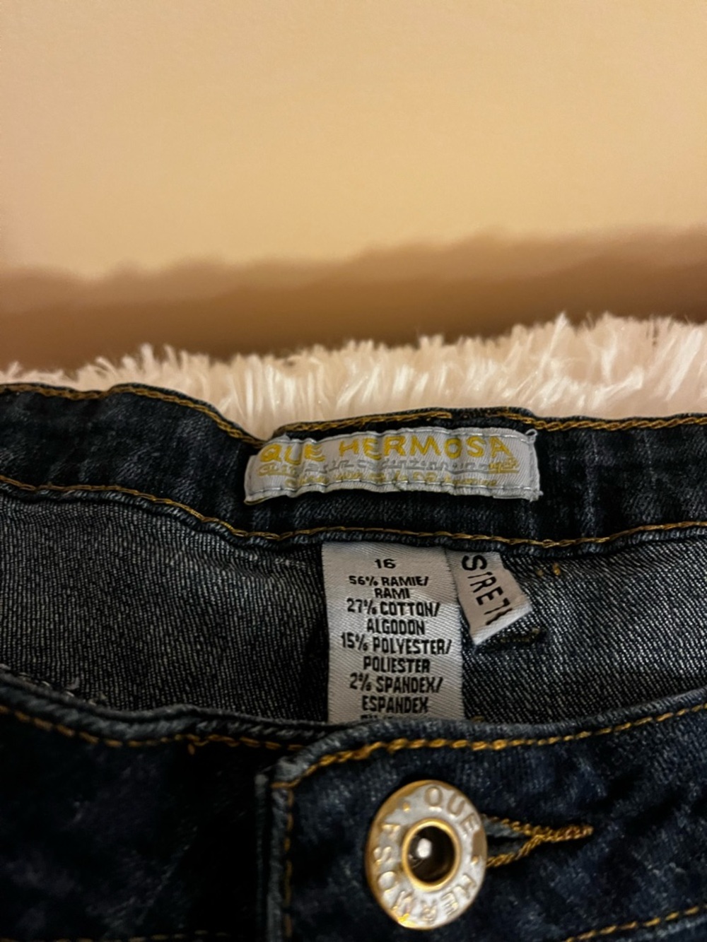 Que Dark Blue Denim Jeans with Gold Stitching